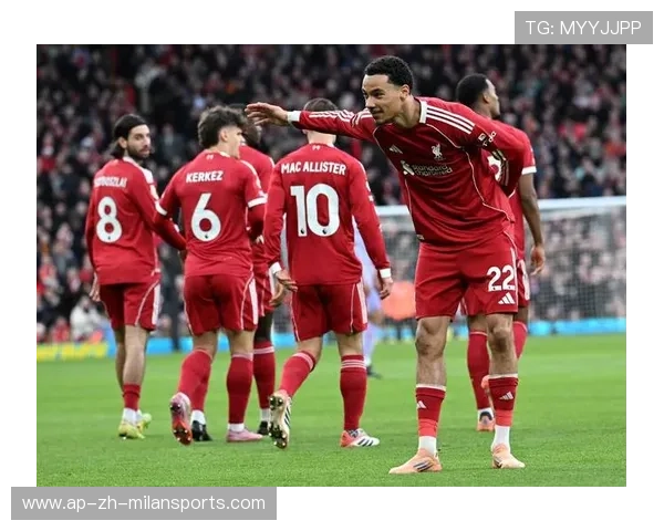 利物浦中场穿插传球练：打造无缝连接的中场核心